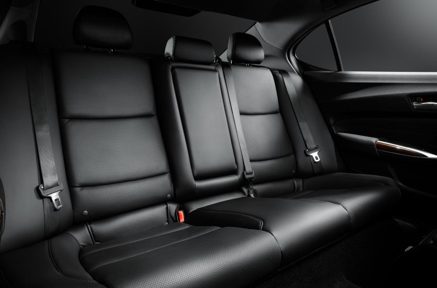Интерьер Acura TLX 2.4L 2014 года  (CIS) (фото 7 из 24)